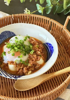 レンジで簡単！【肉味噌温玉やっこ】-レシピのメイン写真