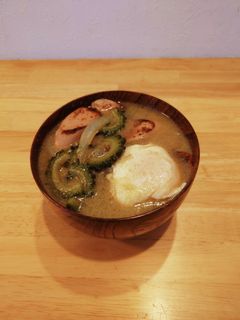 ゴーヤと魚肉ソーセージの味噌汁-レシピのメイン写真