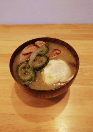 ゴーヤと魚肉ソーセージの味噌汁-レシピのメイン写真