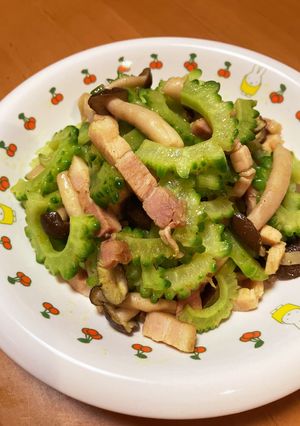 ゴーヤとベーコンのカレー粉炒め-レシピのメイン写真