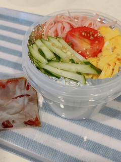 スクリュ容器で汁漏れ無し、冷やし中華弁当-レシピのメイン写真