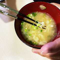 รูปของ 簡単汁物手料亭の味噌汁♪家族大絶賛