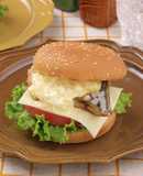 ボリューム◎さばのタルタルチーズバーガー