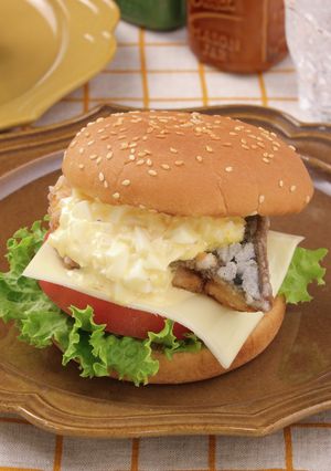 ボリューム◎さばのタルタルチーズバーガー-レシピのメイン写真