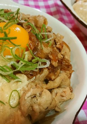 簡単!男子喜ぶ!【豚玉とろろ丼】-レシピのメイン写真