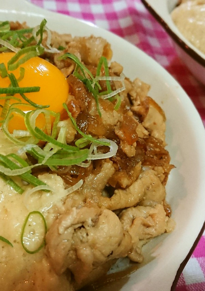簡単！男子喜ぶ！【豚玉とろろ丼】-レシピのメイン写真