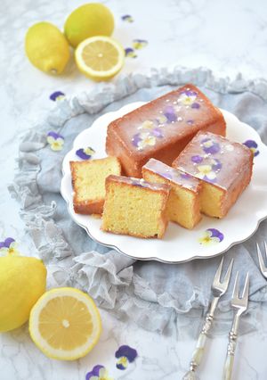 お花が可愛い蜂蜜レモンケーキ-レシピのメイン写真
