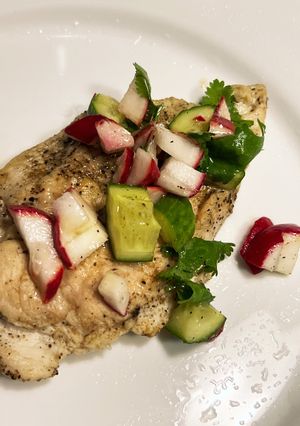 チキンと胡瓜とレッドラディッシュ・サルサ-レシピのメイン写真