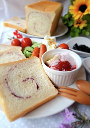 紫いものシートでクルクル食パン♡ベジート-レシピのメイン写真