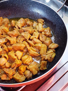 簡単★鶏もも肉の焼肉のたれカレー風味炒め-レシピのメイン写真