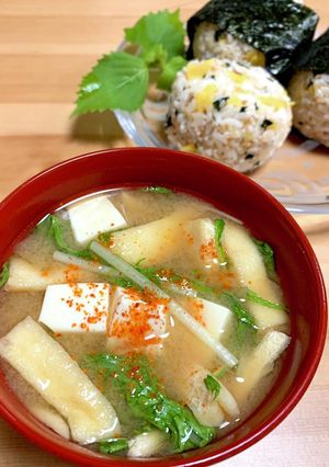 味噌汁　水菜・豆腐・油揚げ-レシピのメイン写真