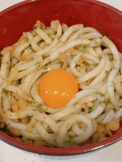 茹でうどんをレンチン、悪魔の釜玉うどん-レシピのメイン写真