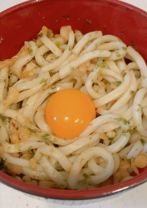 茹でうどんをレンチン、悪魔の釜玉うどん-レシピのメイン写真