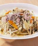 ワンパンで！豚と細竹・塩昆布の塩パスタ〜