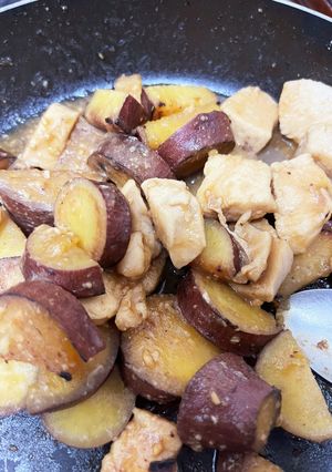 さつまいもと鶏肉の味噌煮-レシピのメイン写真