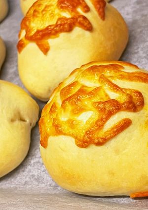 カマンベールチーズのピザ風パン-レシピのメイン写真
