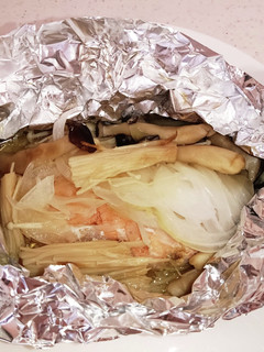 鮭とキノコと玉ねぎのホイル焼き-レシピのメイン写真