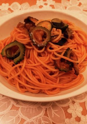 ケチャップだけ！ゴーヤと茄子のナポリタン-レシピのメイン写真