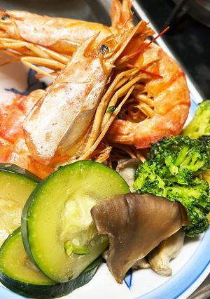 フライパンで簡単！海老＆野菜の蒸し焼き-レシピのメイン写真