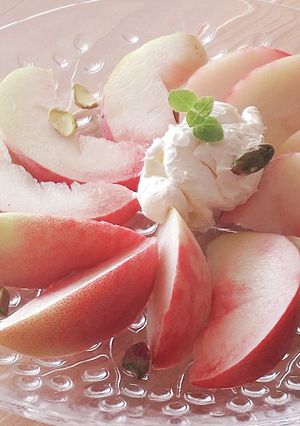 桃とクリームチーズの盛り合わせ★皮付き-レシピのメイン写真