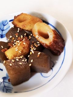 こんにゃくと竹輪の煮物-レシピのメイン写真