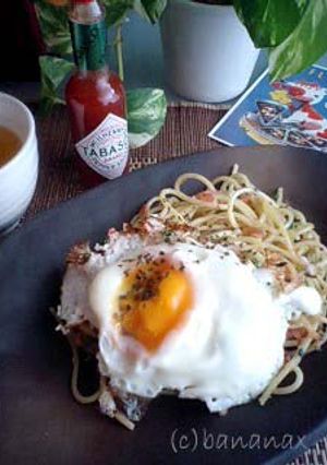 桜海老とアンチョビのパスタ・目玉焼きのせ-レシピのメイン写真