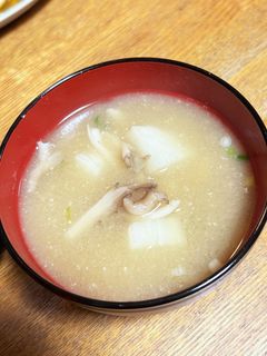 長芋と舞茸の味噌汁。-レシピのメイン写真