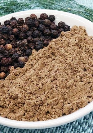 ミルで簡単！ホール黒胡椒の粉末化-レシピのメイン写真