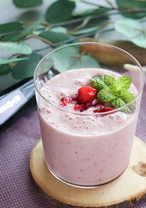 飲む果実酢でいちごとバナナの美肌ドリンク-レシピのメイン写真