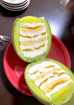 まるごとメロンケーキ-レシピのメイン写真