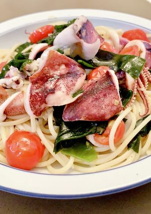 ボイルヤリイカとワカメのペペロンチーノ♪-レシピのメイン写真