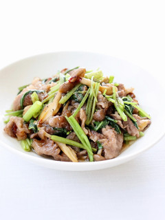旨っ【牛肉と空芯菜のニンニクぽん酢炒め】-レシピのメイン写真