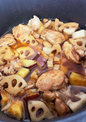 蓮根とさつまいもと鶏ももの照り煮-レシピのメイン写真