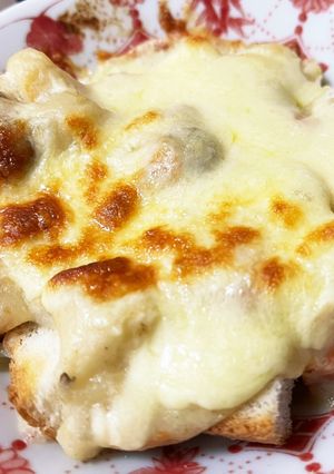 パンdeグラタン　☆シチューをリメイク☆-レシピのメイン写真