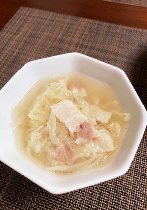 キャベツの千切りとベーコンのスープ-レシピのメイン写真