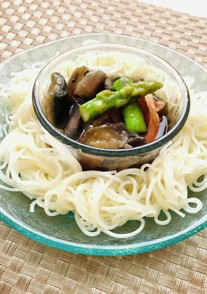 ナスとアスパラ漬けだれのおしゃれそうめん-レシピのメイン写真