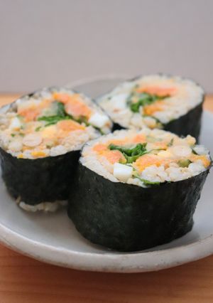 朝昼♪目前を変えてポテトサラダで巻きずし-レシピのメイン写真