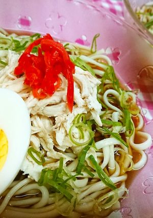 夏におススメ！【冷製、鶏ささみうどん】-レシピのメイン写真