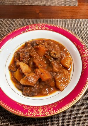 牛もも肉のトマトと赤ワイン煮-レシピのメイン写真