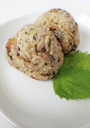 ツナと塩昆布の簡単おにぎり-レシピのメイン写真