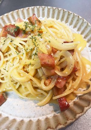 簡単本格！ベーコンと玉ねぎのカルボナーラ-レシピのメイン写真