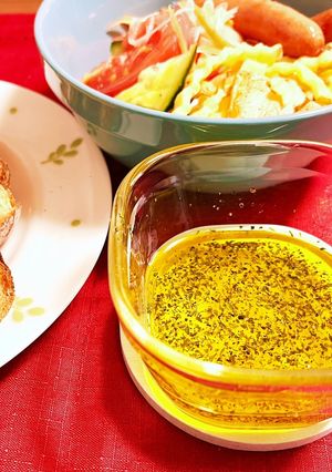 パンにつけると美味しいオリーブオイル-レシピのメイン写真