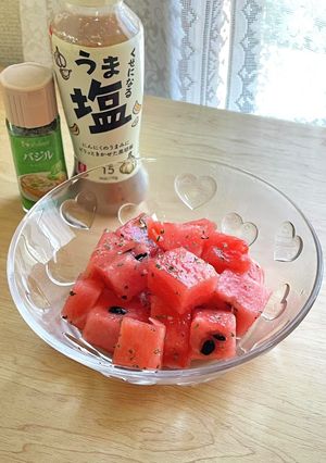 超簡単なスイカサラダ♡うま塩ドレッシング-レシピのメイン写真