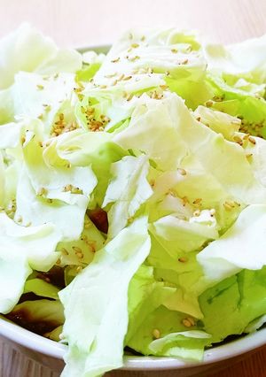 辛ラーメン、卵&キャベツをOn！-レシピのメイン写真