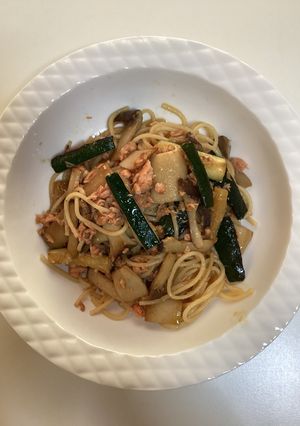 エリンギとズッキーニ、シャケのパスタ-レシピのメイン写真