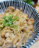 豚こまもやしの中華風味噌炒め丼