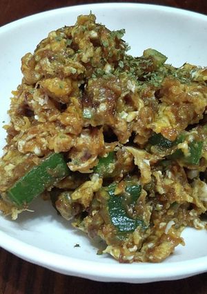 【夏野菜】育ちすぎたオクラのカレたまとじ-レシピのメイン写真