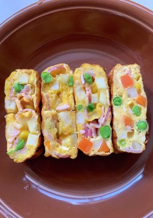 お弁当に！冷凍ポテトで余り物オムレツ！！-レシピのメイン写真