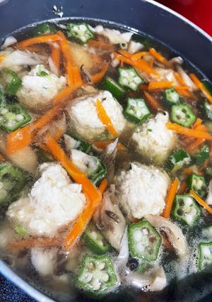 鍋だけじゃない！鶏団子オクラきのこスープ-レシピのメイン写真