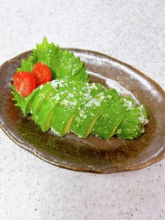 アボカドの塩麹漬け-レシピのメイン写真